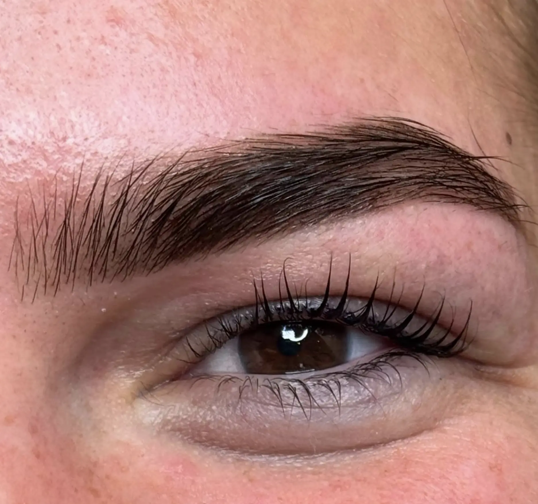 Eyebrow Tinting